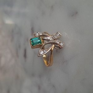 18K gold emerald and diamond ring